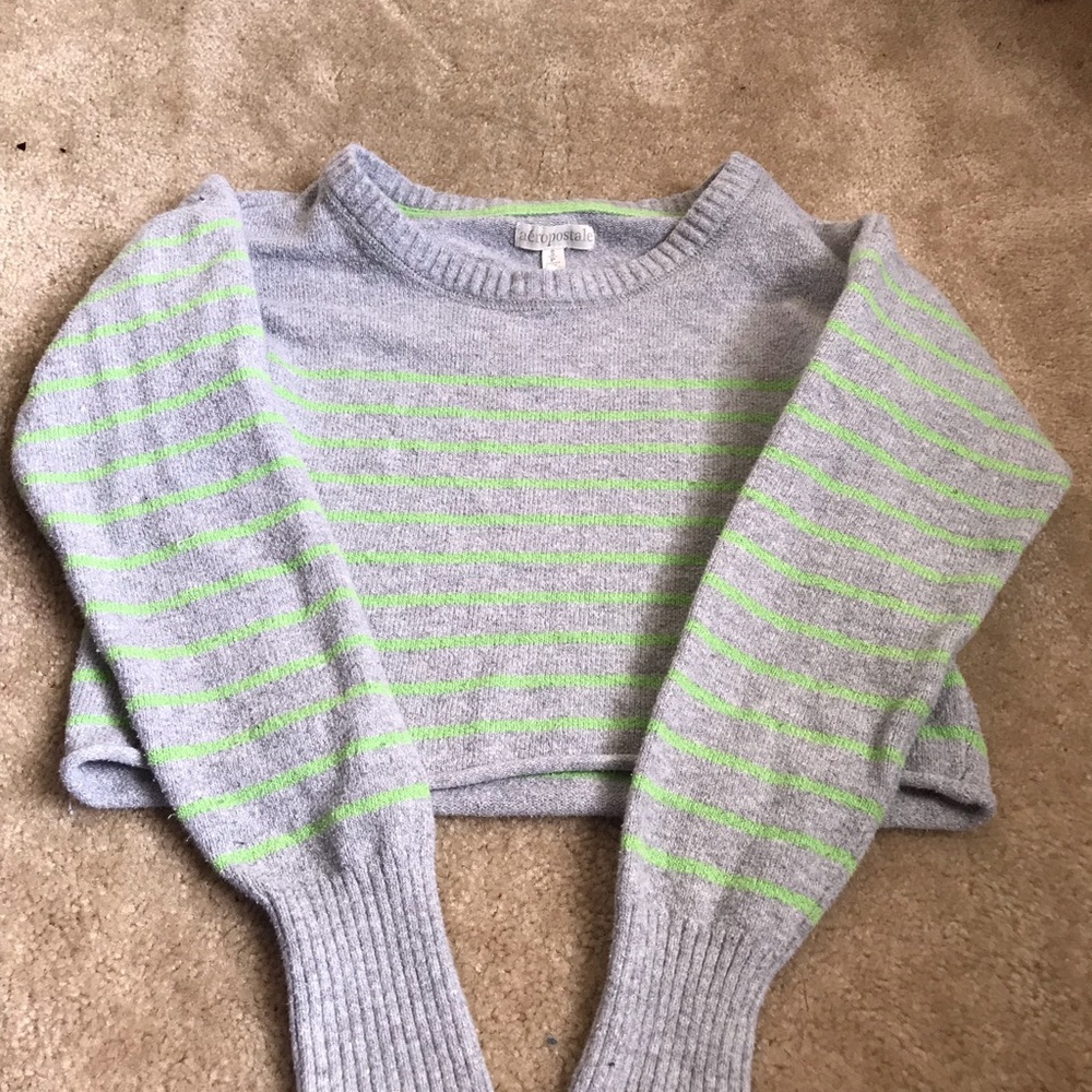 Sweatshirt crop top